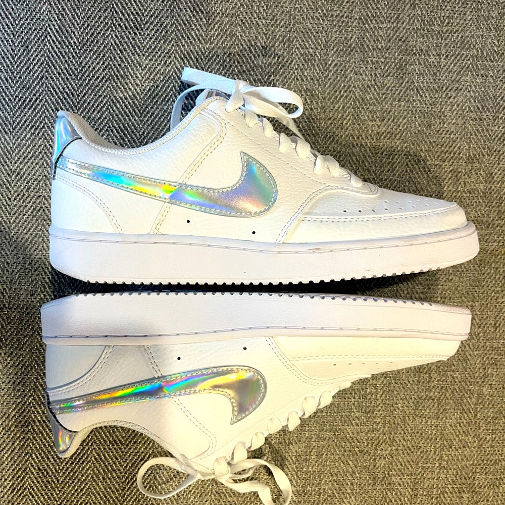 NWOT WOMENS NIKE AIR FORCE ONES